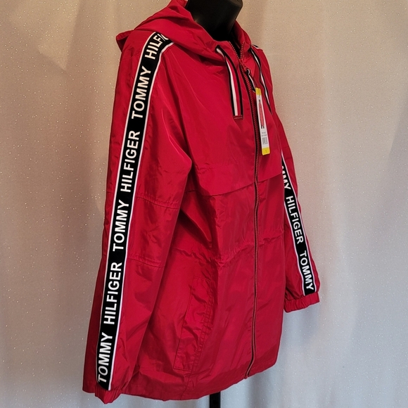 🌟HOST PICK🌟 Tommy Hilfiger Red Logo Raincoat - Picture 10 of 16